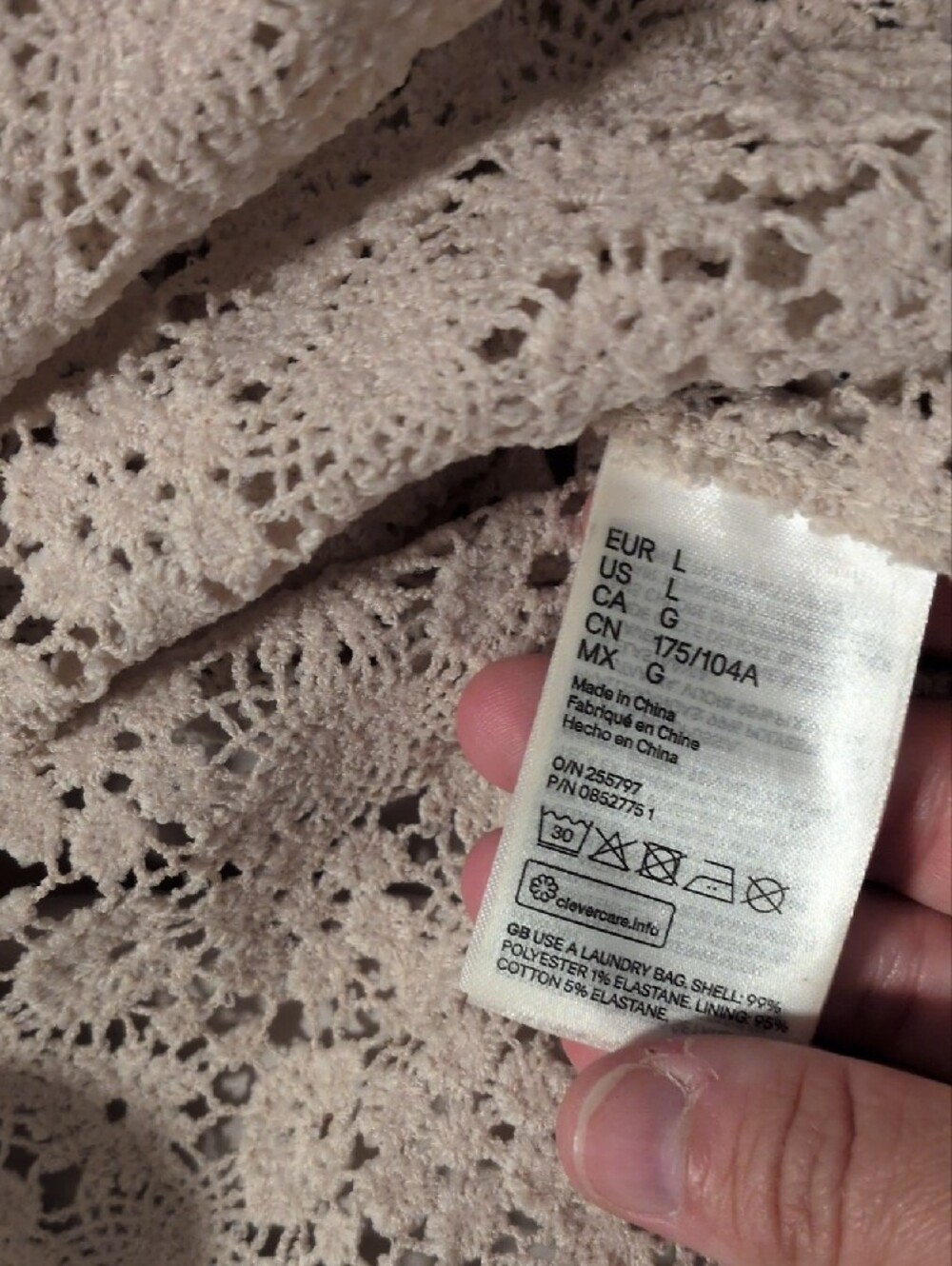 H&M Cream Crochet Tank Top with Floral Motif - Picture 3 of 3